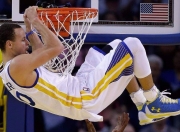 关于又见绝平！密尔沃基雄鹿与莱比锡鏖战至终场，字母哥读秒救主的信息