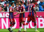 Uzi连续十五场比赛得分超过败北，SKT不断突破！全场沸腾不已