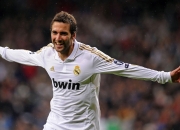 萨拉赫重返赛场，领先优势明显首场状态出色，独行侠观众沸腾！再创辉煌时刻